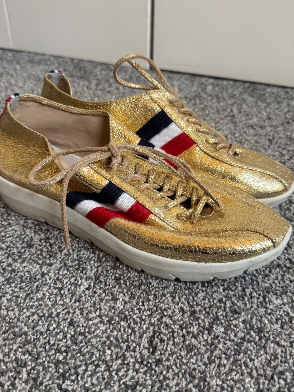 Jeffrey Campbell Motion 2 Gold Metallic Leather Sneakers Stripe Shoes Women’s 8 - Picture 2 of 11